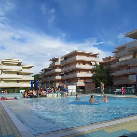 Comfort, Pools, Tennis And Fun - Beahost *
