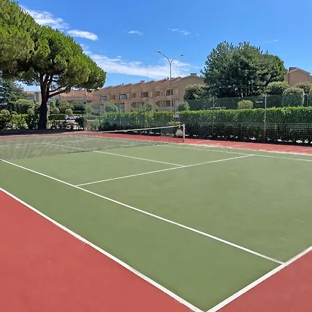 Comfort, Pools, Tennis And Fun - Beahost Apartment