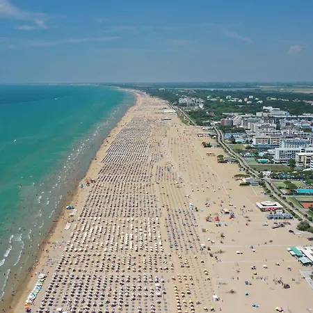 Apartment Comfort, Pools, Tennis And Fun - Beahost Bibione