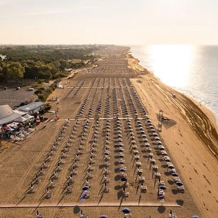 Apartment Comfort, Pools, Tennis And Fun - Beahost Bibione